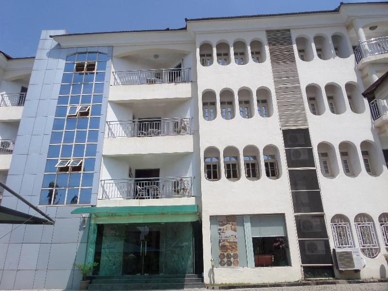 Tokke Halal Apartments Wupa Bagian luar foto